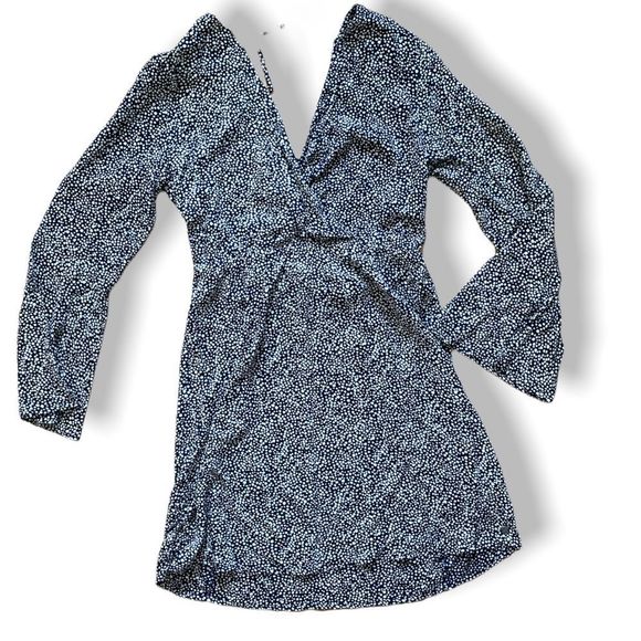 NWT Roxy Blind Dreams Dress Long Flare Sleeve Poka dot V Neck Size Medium - Picture 2 of 15